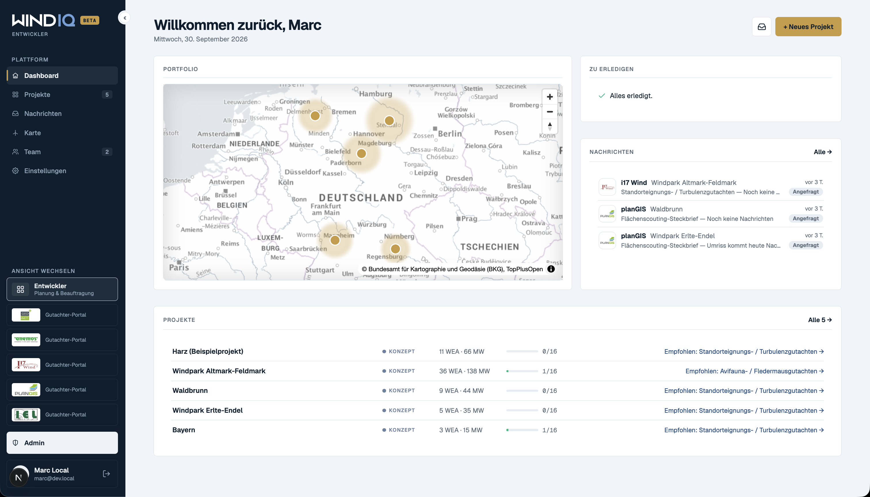 WINDIQ Dashboard mit Portfolio-Karte, Aufgaben, Gutachter-Nachrichten und Projektfortschritt